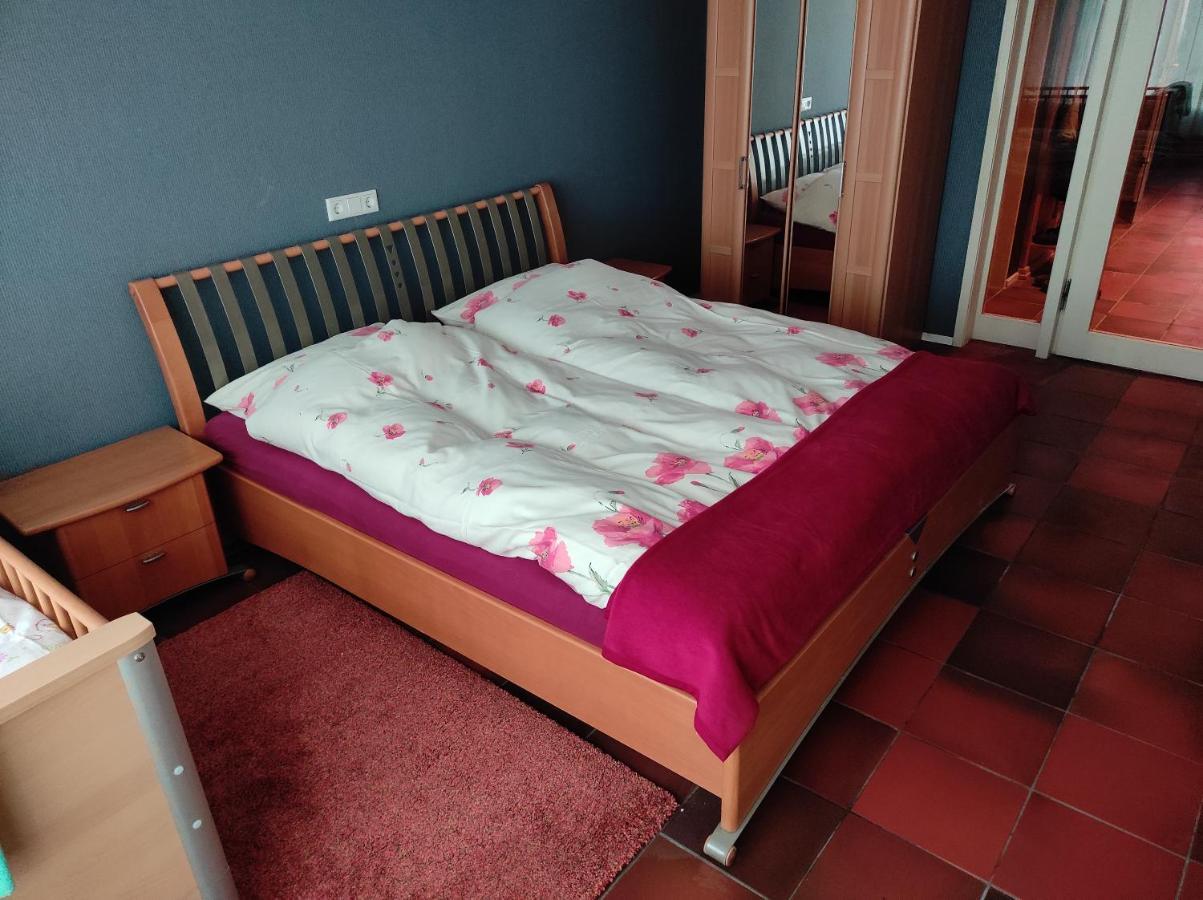 Ferienwohnung Rhede Im Og Bagian luar foto